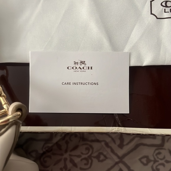 Pink Pearl Authentic Coach Satchel - Picture 3 of 8